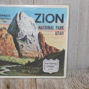 ZION 3 D Viewing. UNOPEN PACKAGE